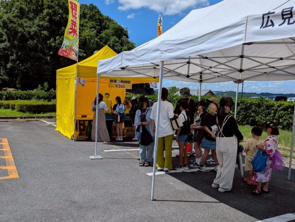 可美マルシェ × 広眺ヶ丘地区自治会のイベント風景